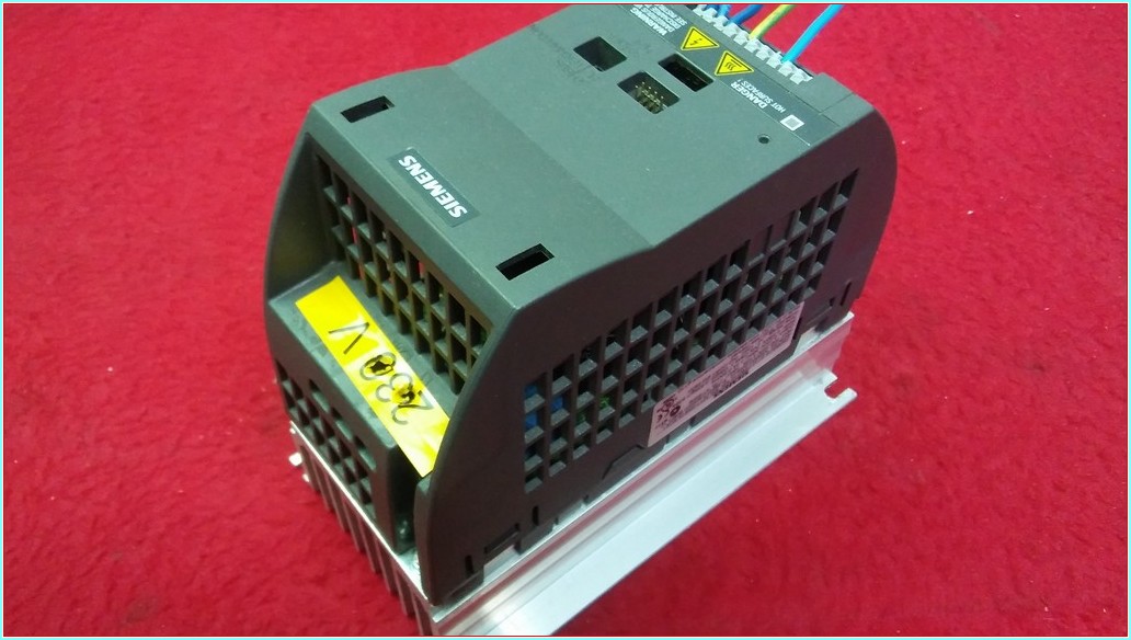 SIEMENS 6SL3211-0AB15-5UA1 6SL3211-0AB13-7UA1 SINAMICS G110 CPM110 AIN 0,55KW SÜRÜCÜ